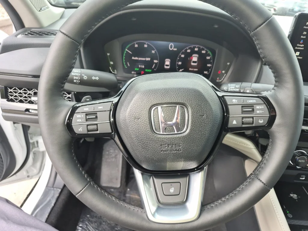 New 2026 Platinum White Pearl Honda Touring image 14