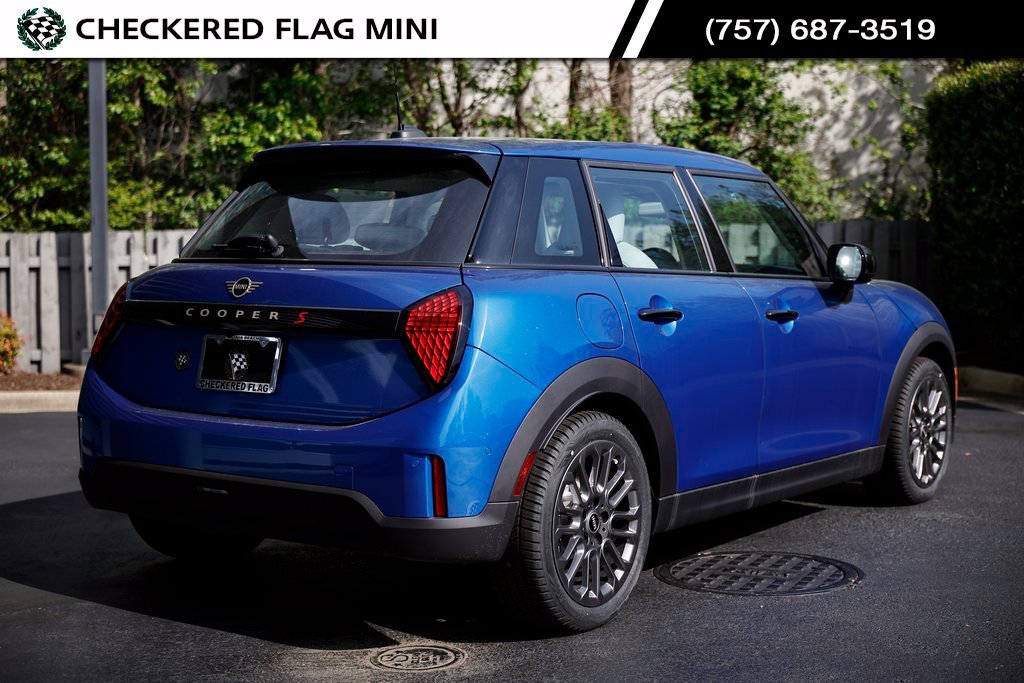 Certified Used 2025 Icy Sunshine Blue Metallic MINI Iconic image 7