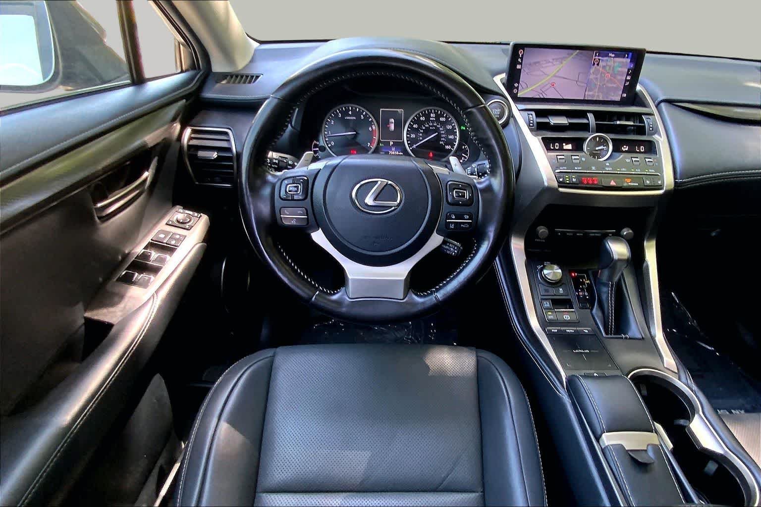 2021 Lexus NX 300 - Photo 6