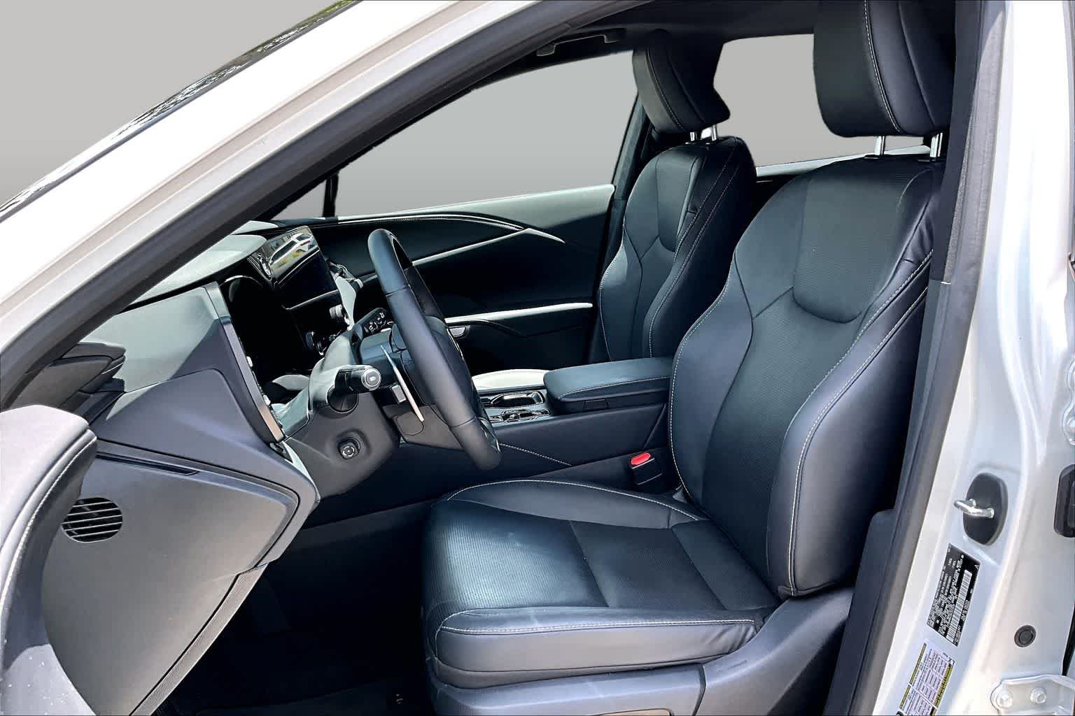 Used 2024 Eminent White Pearl Lexus Premium Plus image 8