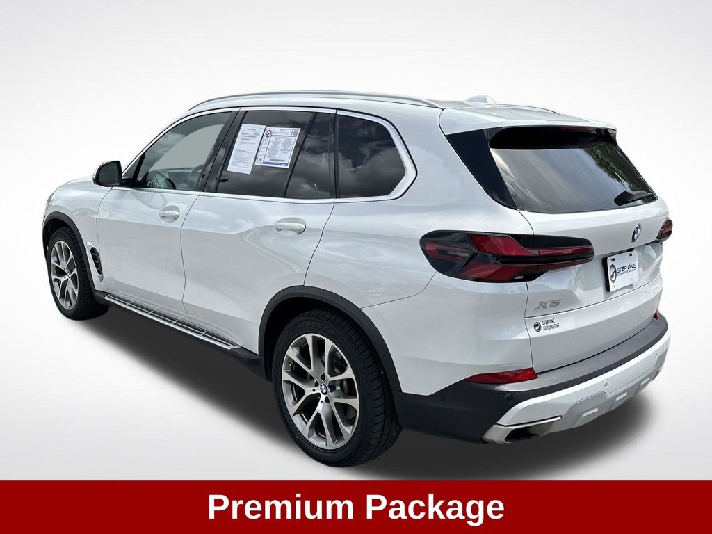 Used 2024 White BMW xDrive40i image 5