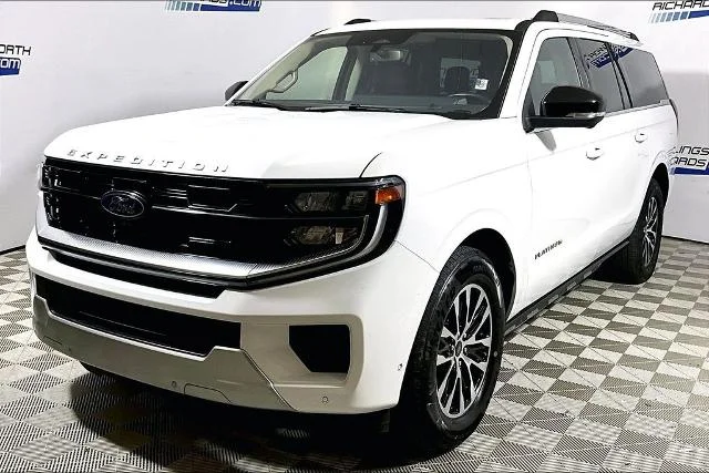 Certified Used 2025 Oxford White Ford Platinum image 28