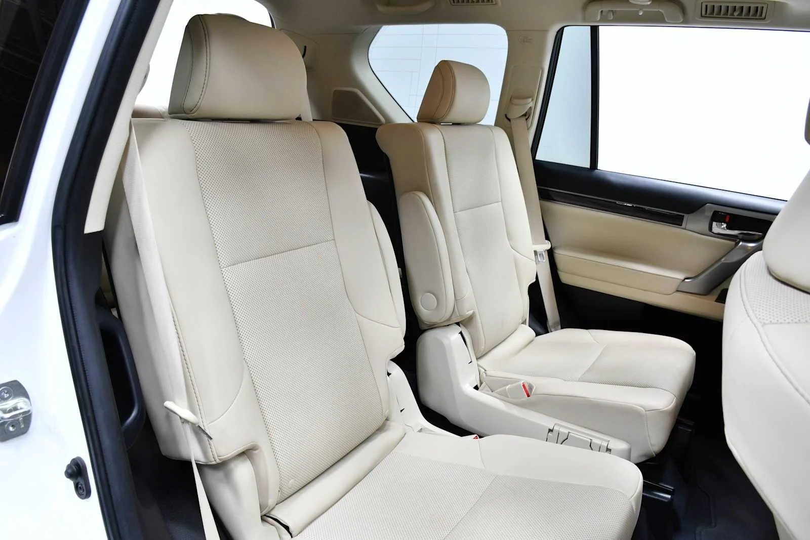 Certified Used 2023 Eminent White Pearl Lexus Premium image 27