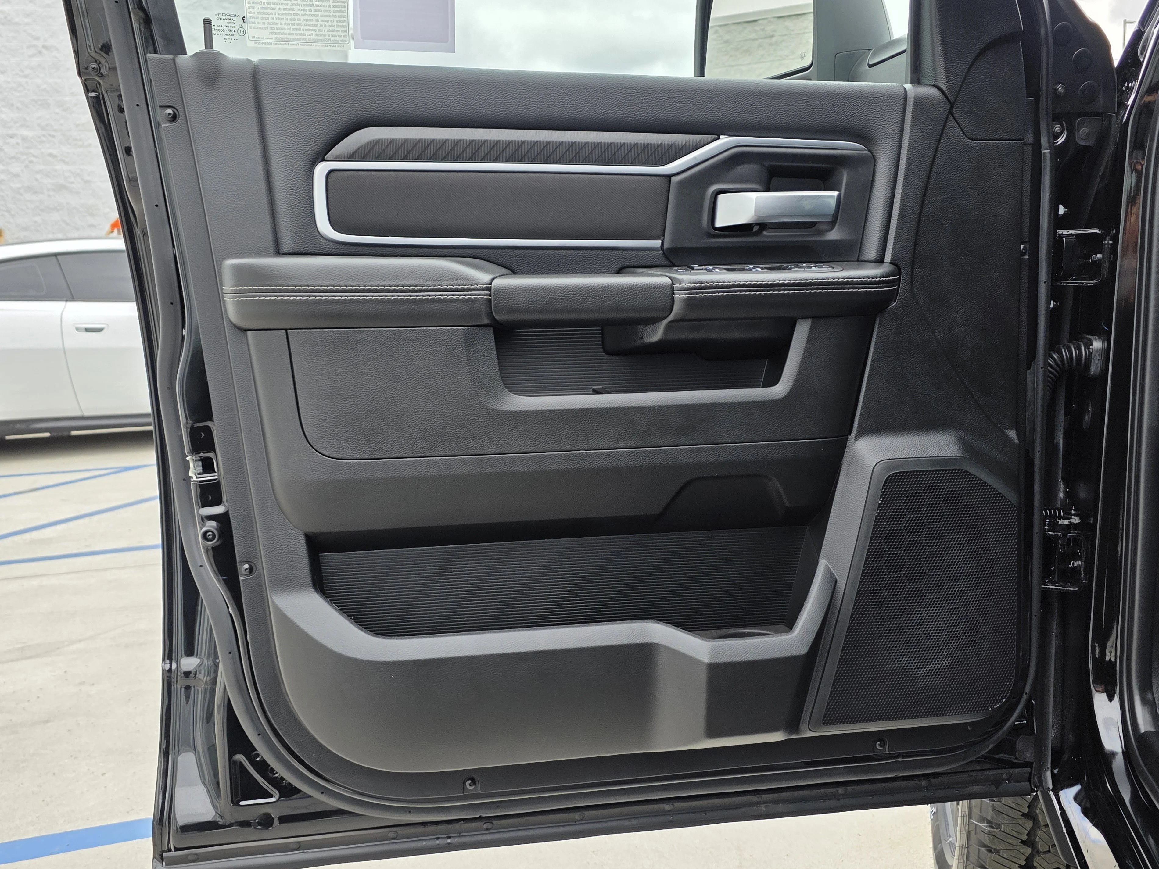 2025 RAM 2500 Big Horn - Photo 11