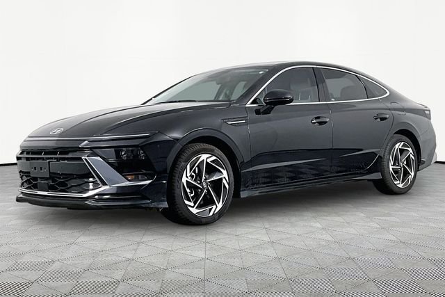 Used 2026 Black Hyundai SEL Sport image 1