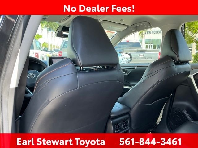 Used 2024  Toyota Adventure image 17