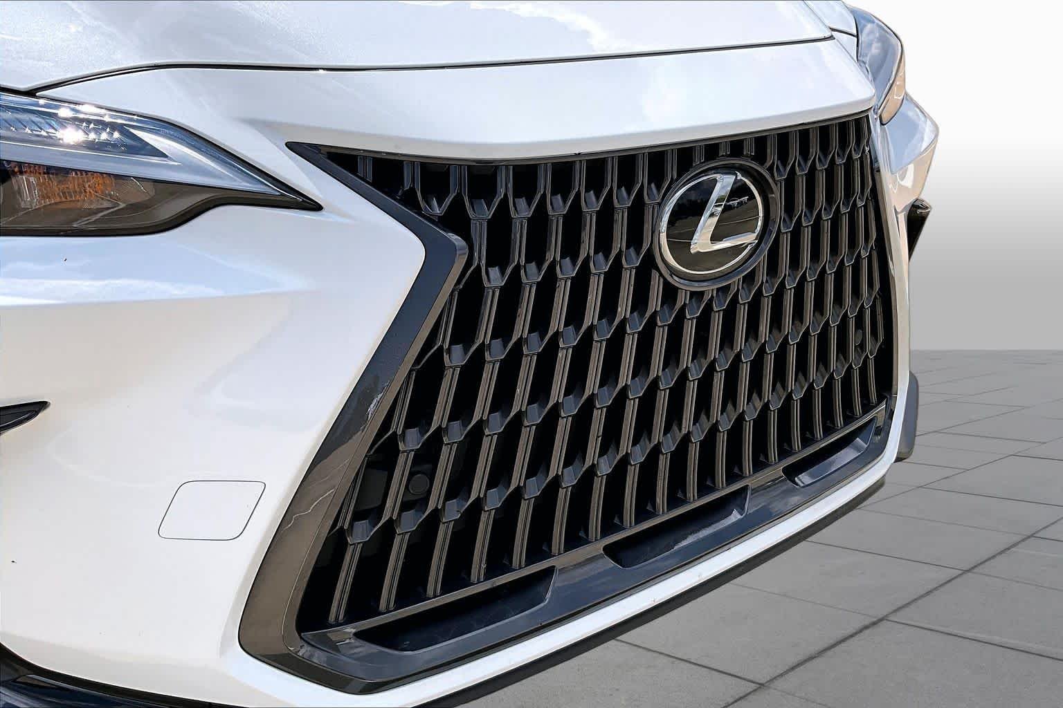 Used 2026 Ultra White Lexus  image 29