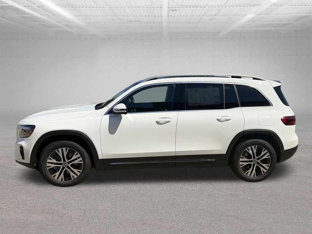 Used 2026 White Mercedes-Benz GLB 250 image 2