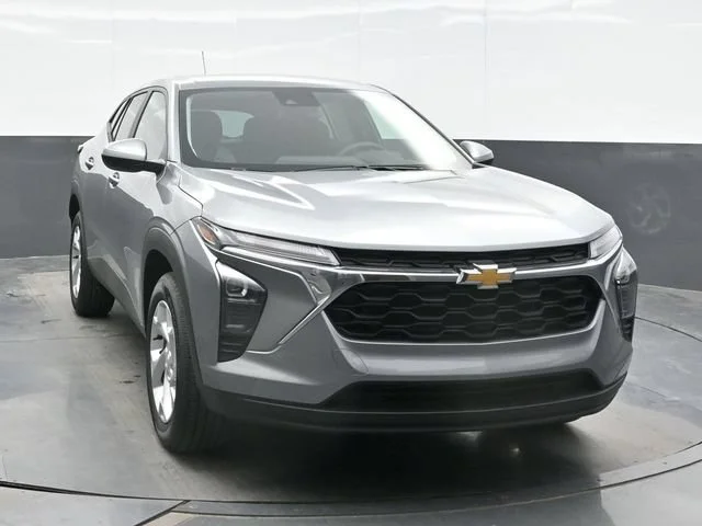 2026 Chevrolet Trax LS - Photo 6