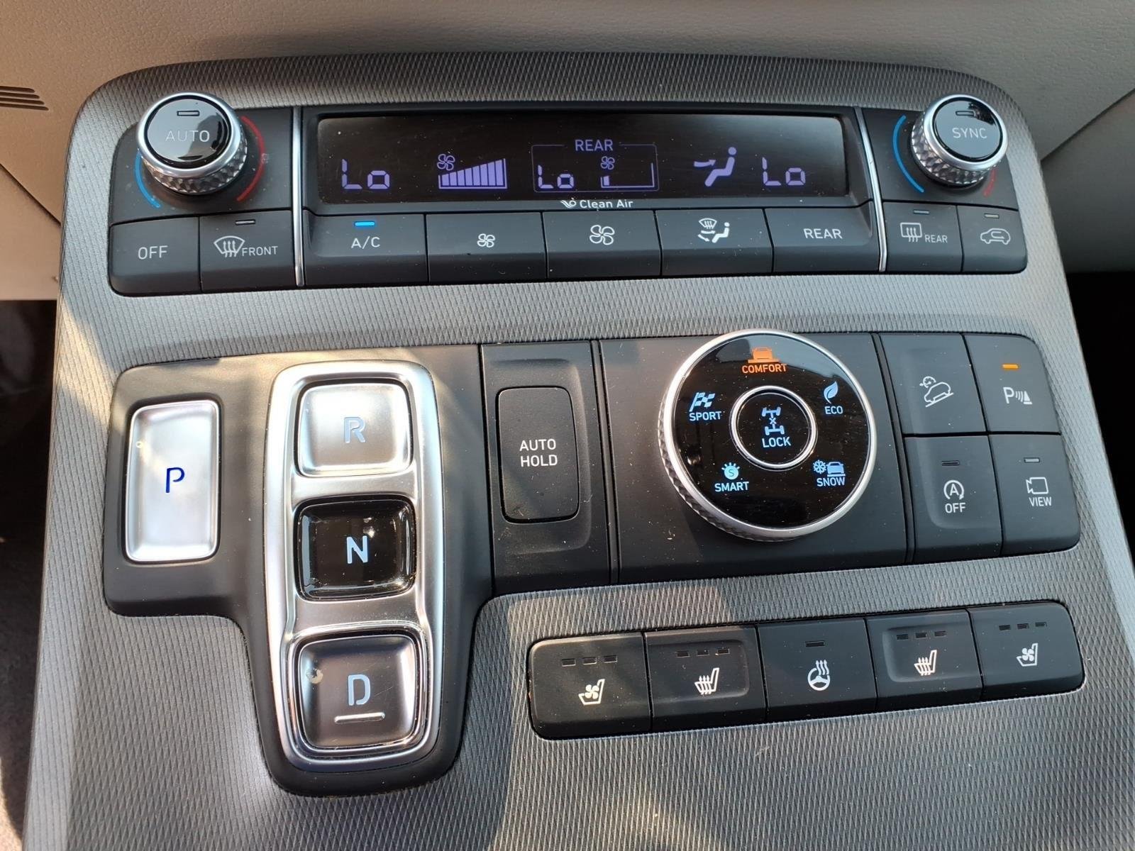 Used 2021 Sierra Burgundy Hyundai Limited image 31