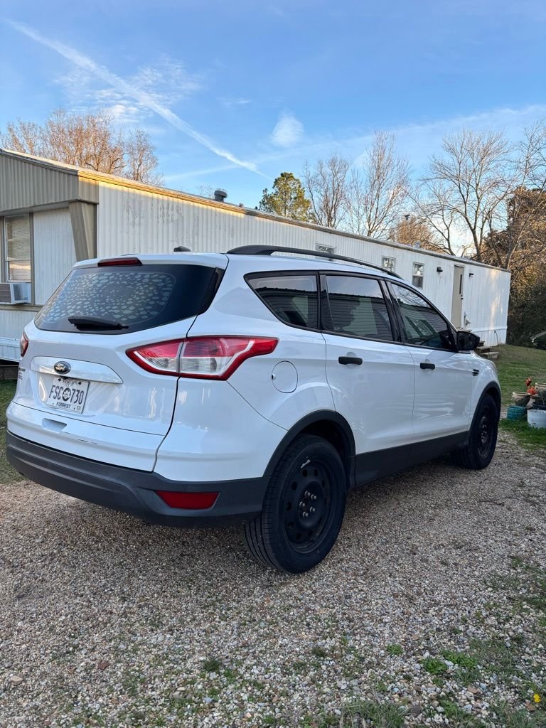Used 2015 White Ford S image 3