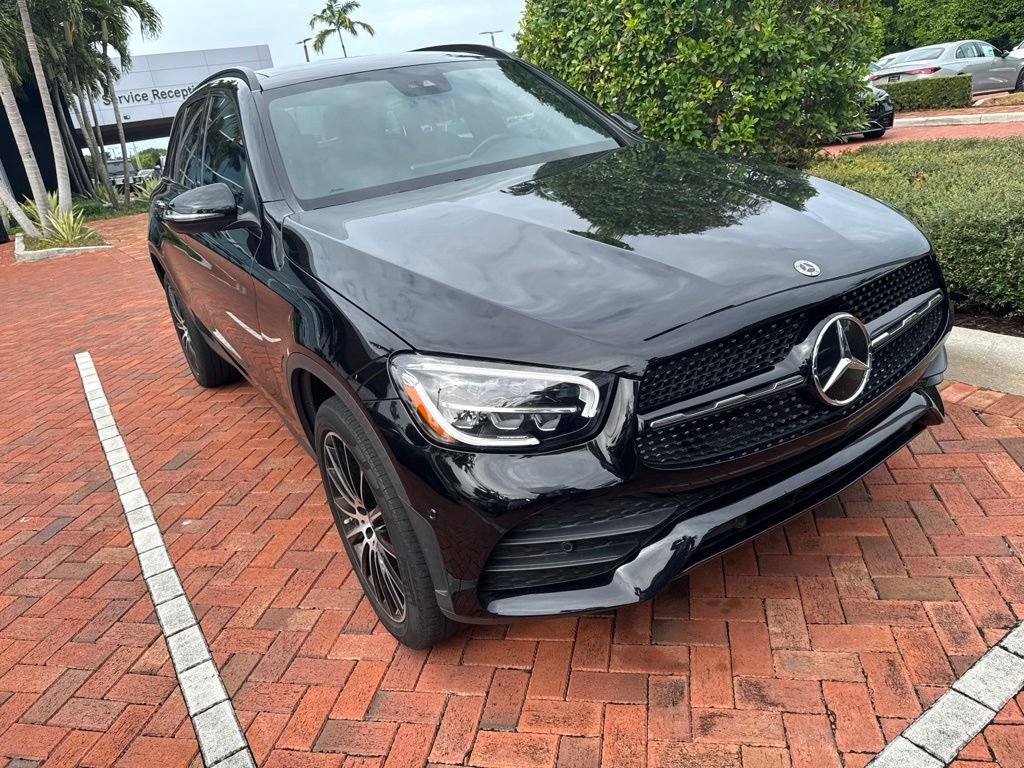 Certified Used 2022 Black Mercedes-Benz GLC 300 image 1