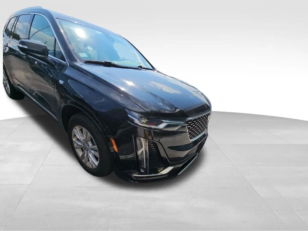Used 2024 Black Cadillac Luxury image 4