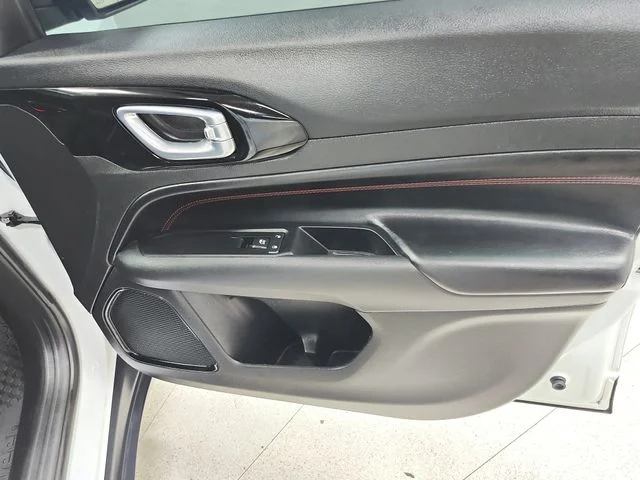 Used 2022 White Jeep Trailhawk image 42