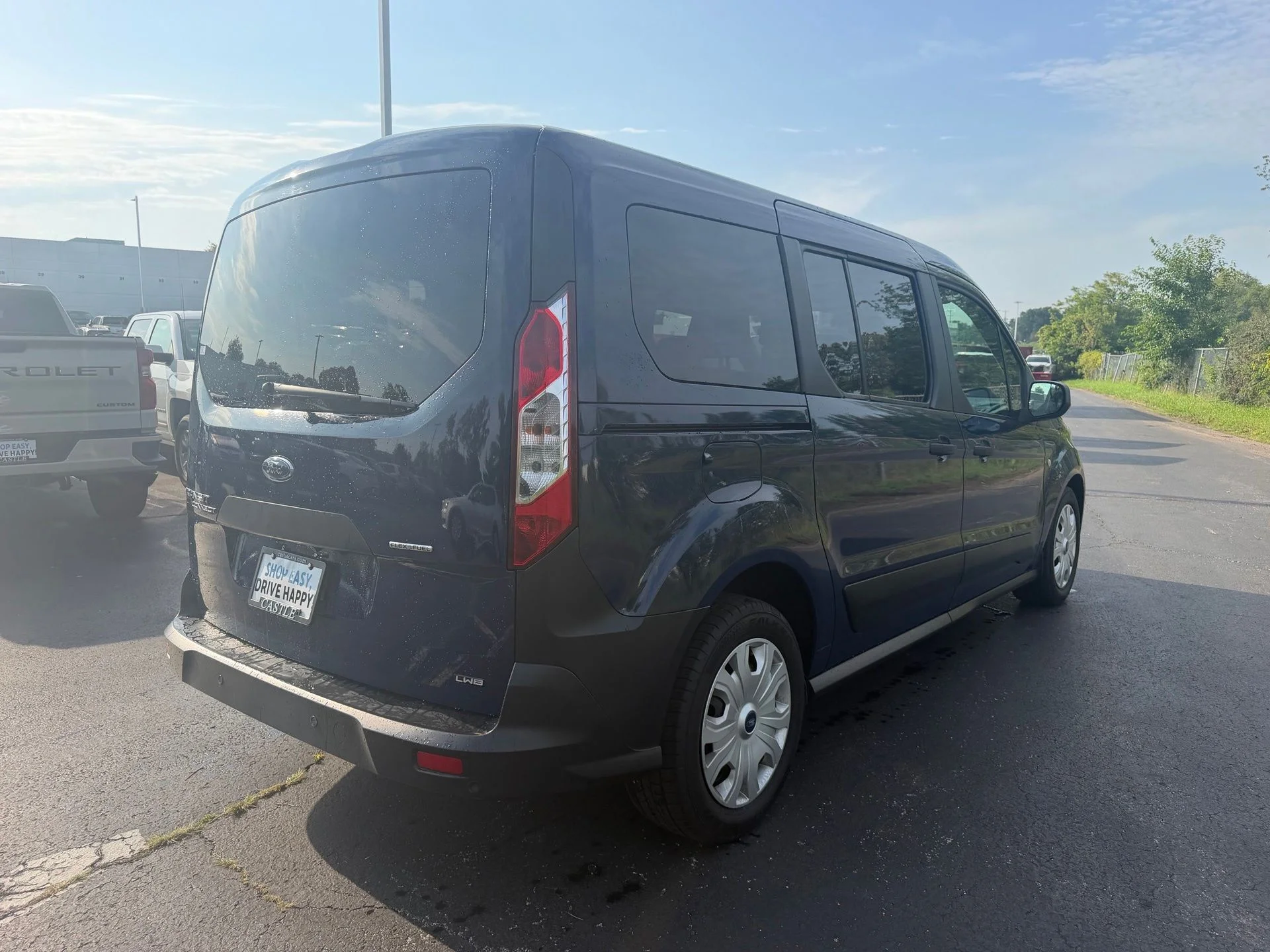 Used 2020 Blue Ford XL image 6