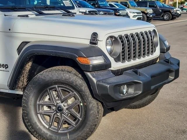 New 2026 Bright White Clear-Coat Exterior Paint Jeep Sport S image 2