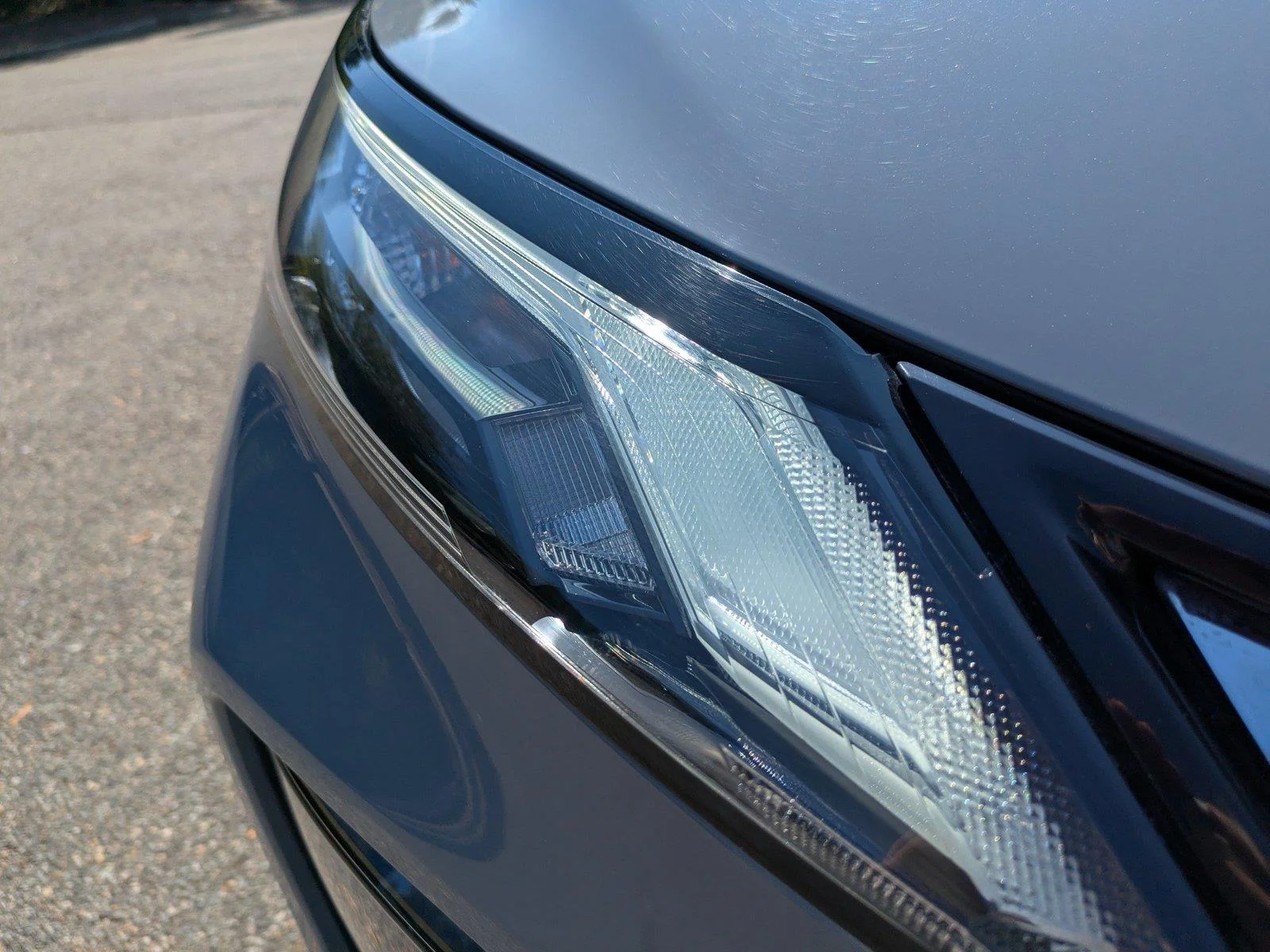 Used 2024 Boulder Gray Pearl/Super Black Nissan SL image 10