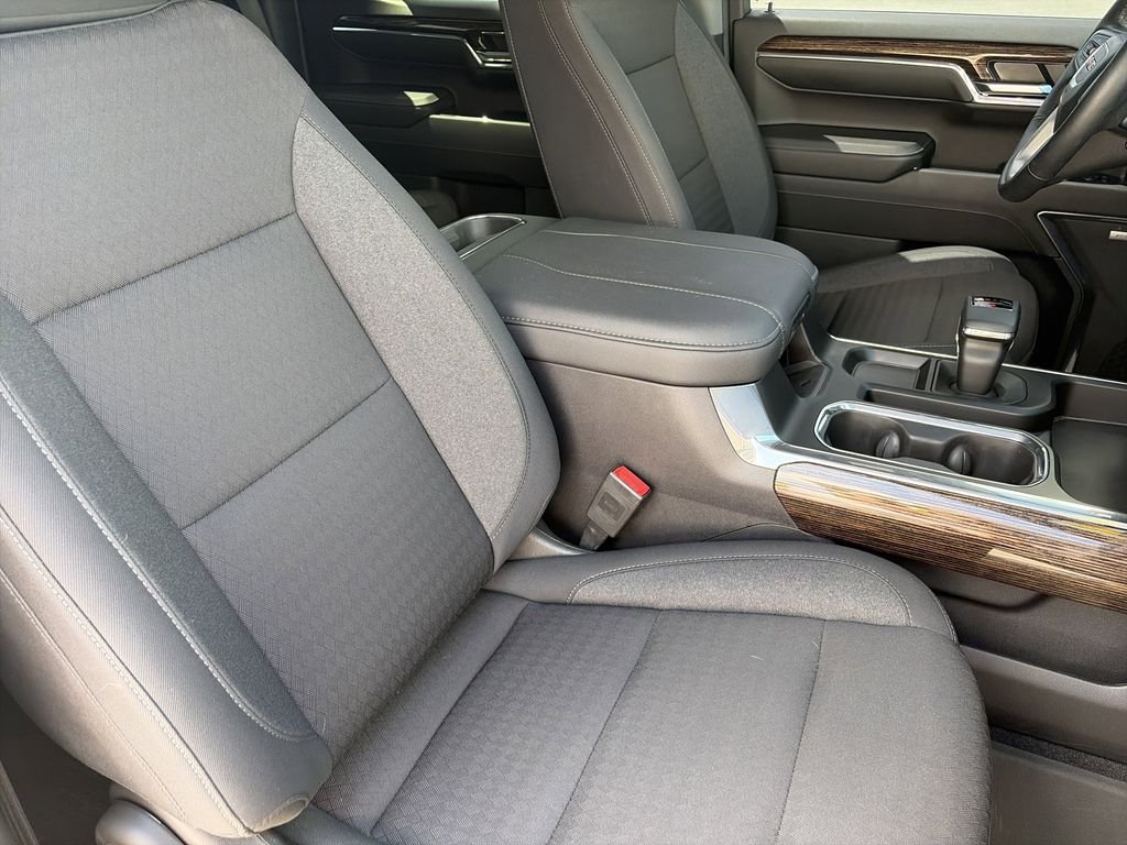 Used 2024 Silver GMC Elevation image 34