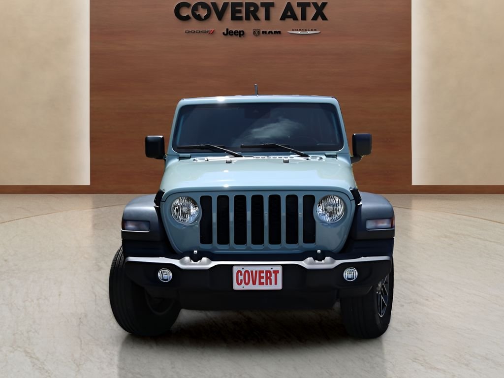 Used 2024  Jeep Sport S image 8
