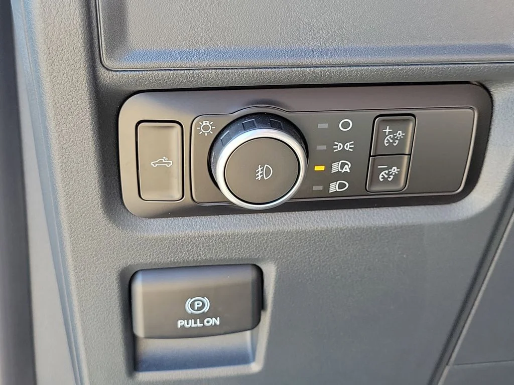 New 2026 Oxford White Ford STX® image 29