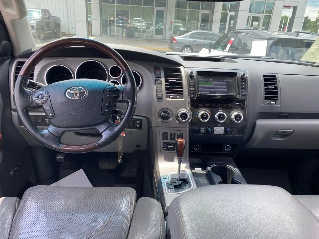 Used 2012 White Toyota Platinum image 8