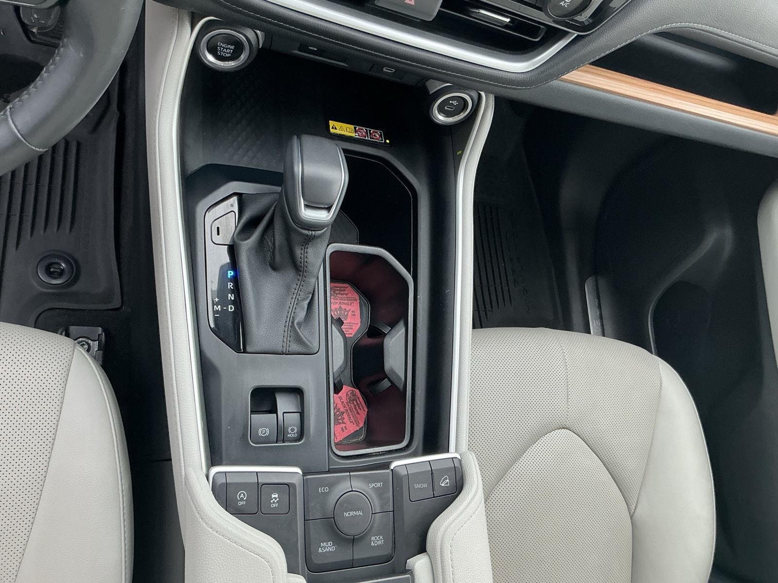 Certified Used 2024 Wind Chill Pearl Toyota Limited image 5