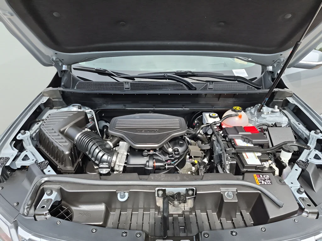 Used 2023 Sterling Metallic GMC Denali image 22