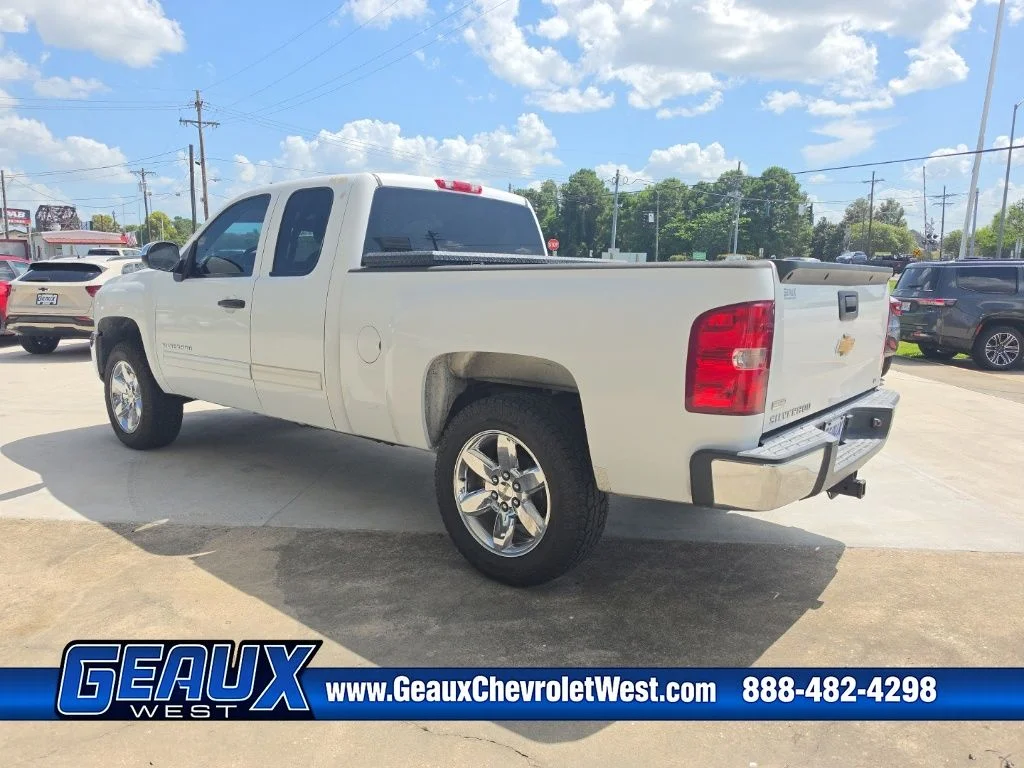 Used 2012 White Chevrolet LT image 5