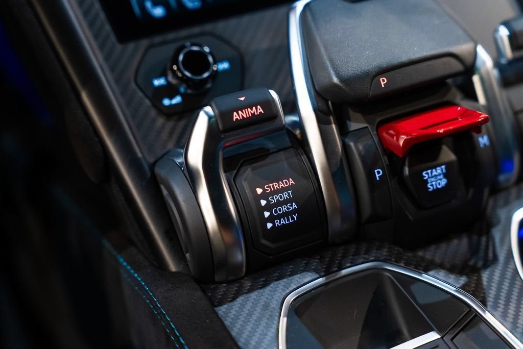 Used 2024 Blu Cepheus Metallic Lamborghini Performante image 25