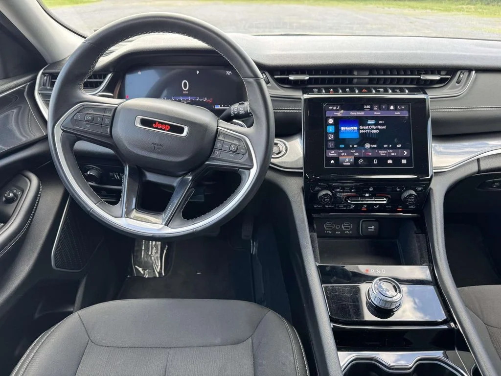 Used 2021 Black Jeep Laredo image 16