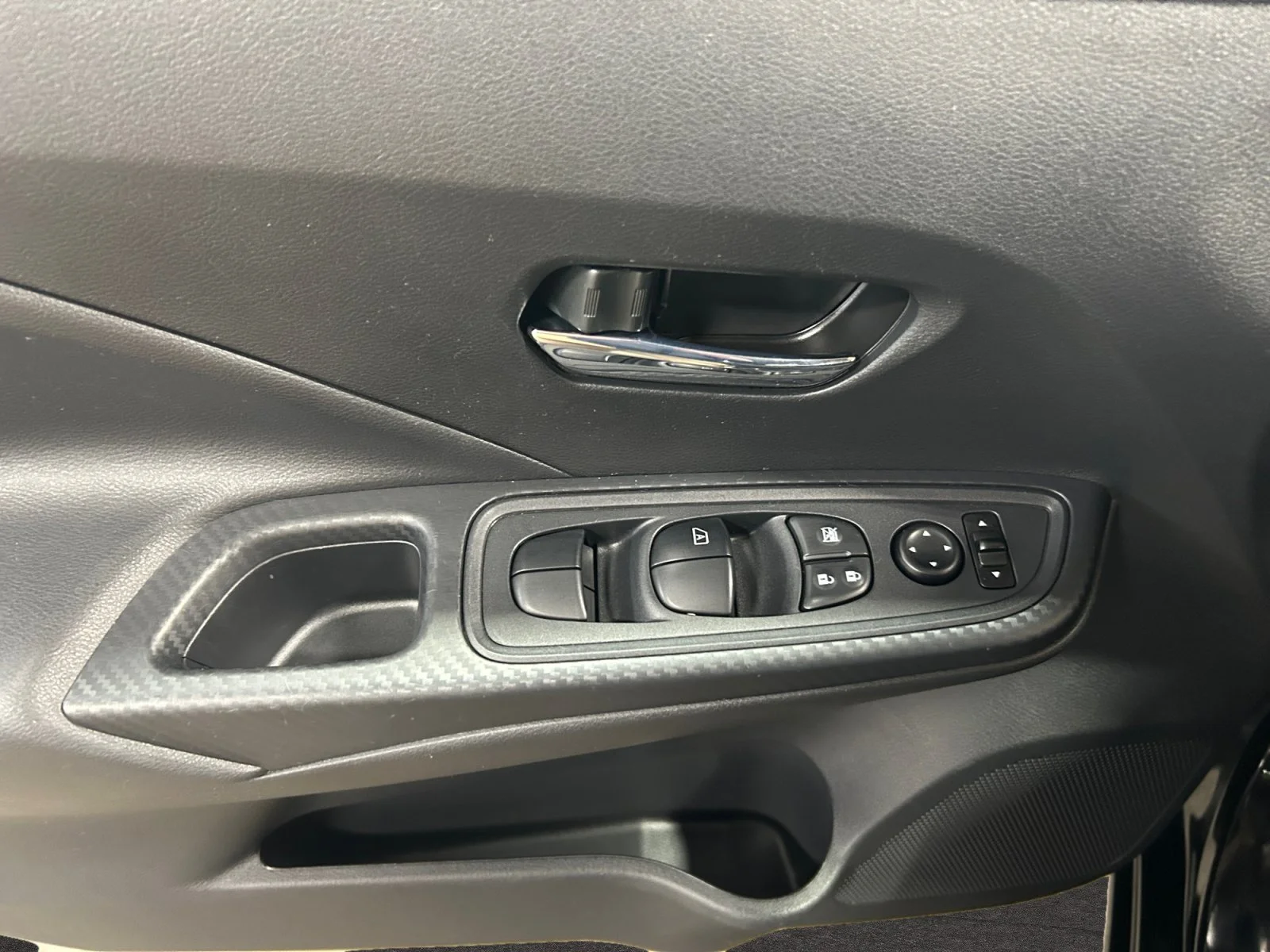 Used 2025 Black Nissan SV image 15