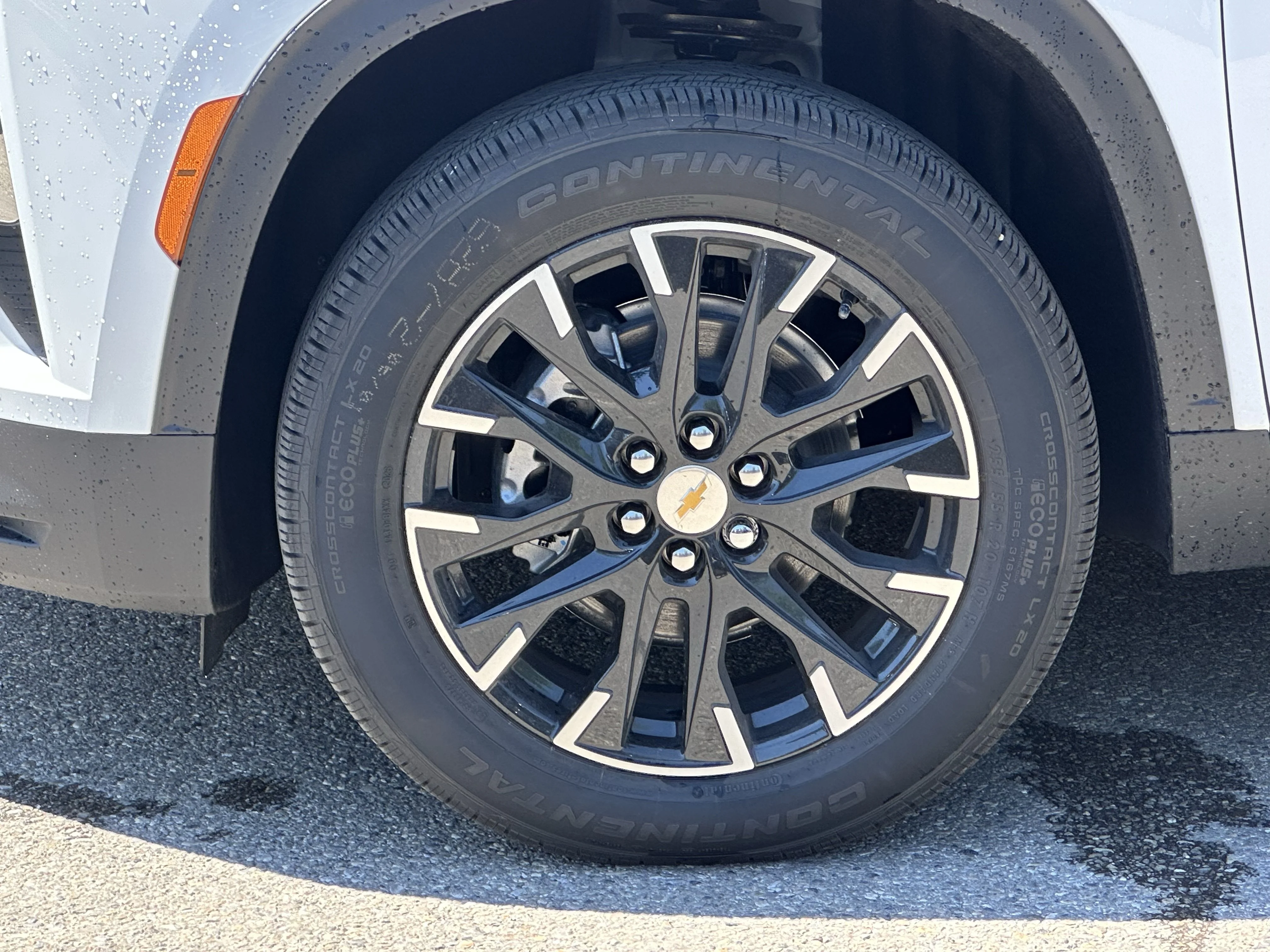 New 2026 Summit White Chevrolet LT image 6