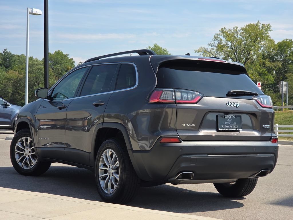 Used 2022 Granite Crystal Metallic Clearcoat Jeep Latitude Lux image 22
