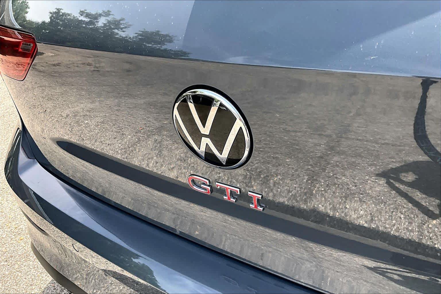 Used 2024 Graphite Gray/Black Roof Volkswagen 380 Autobahn image 29