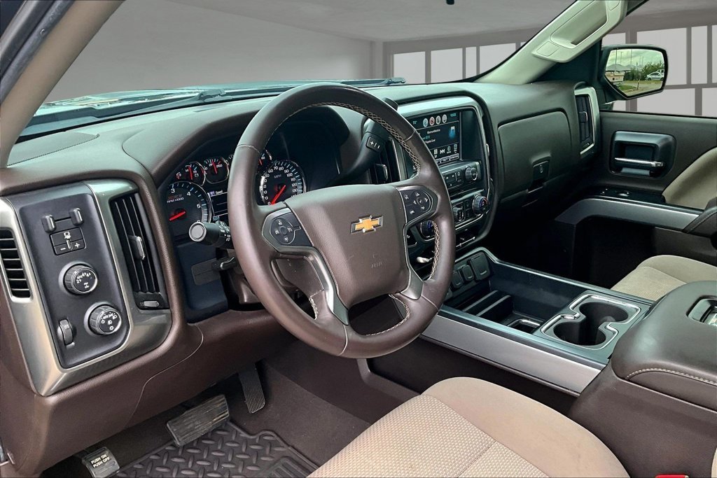 Used 2018 Black Chevrolet LT image 12