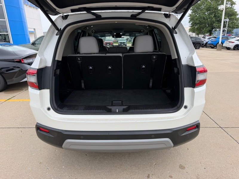 Certified Used 2025 Platinum White Pearl Honda AWD EX-L image 4