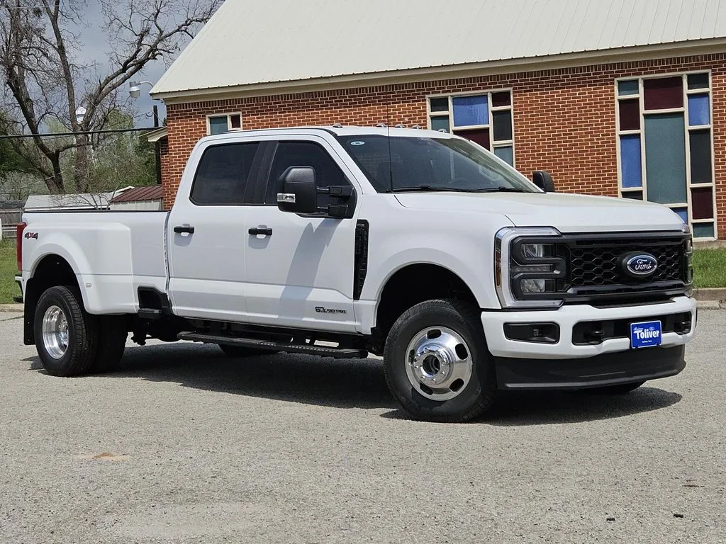 New 2026 Oxford White Ford F-350® XL image 2