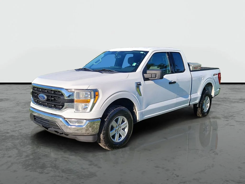 Used 2022 Oxford White Ford XLT image 5