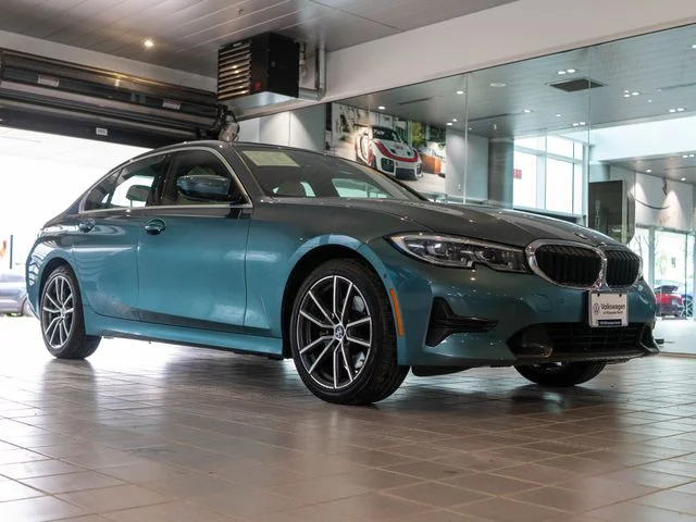 2021 BMW 3 Series 330i xDrive Sedan's photo