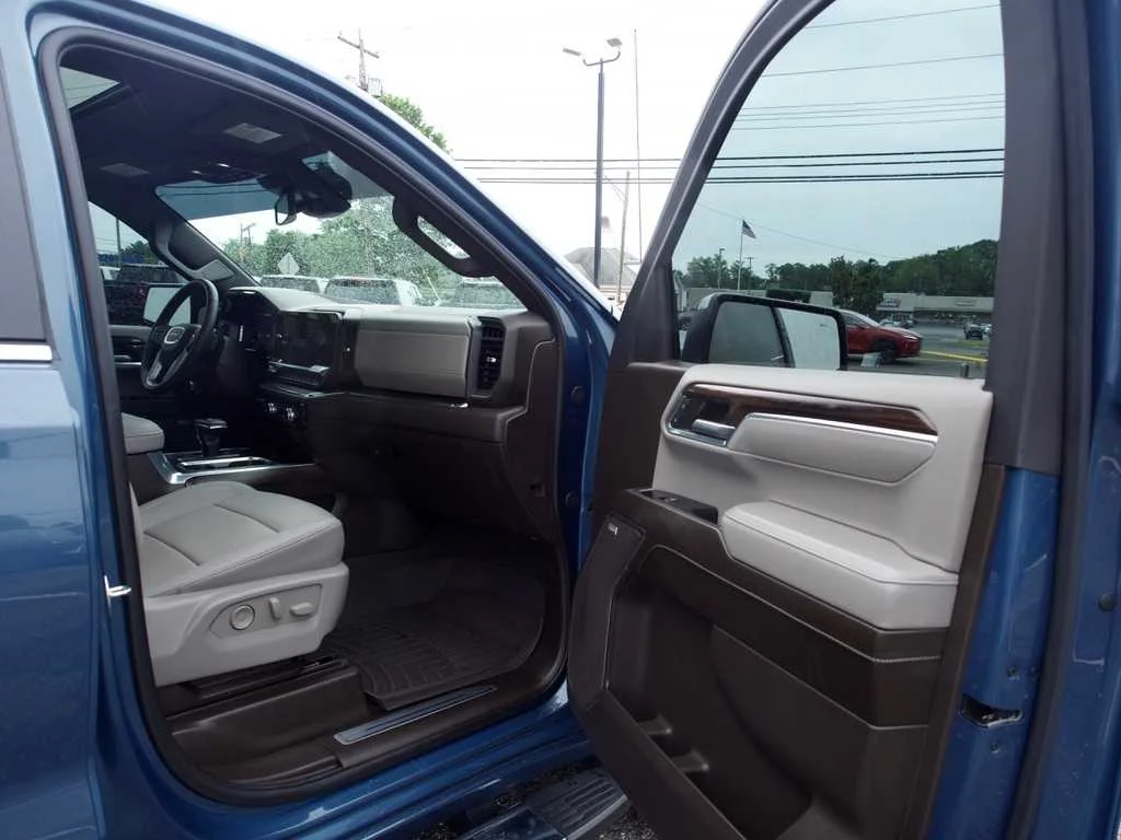 Certified Used 2024 Downpour Metallic GMC SLT image 34