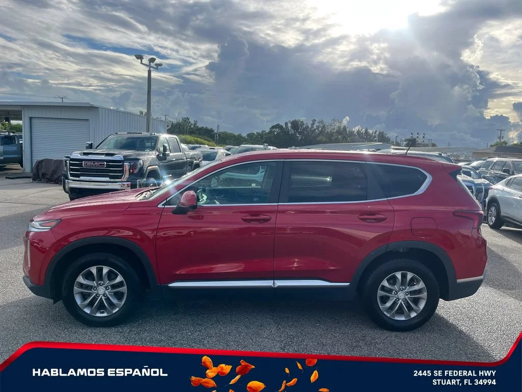 Used 2020 Red Hyundai SE image 8
