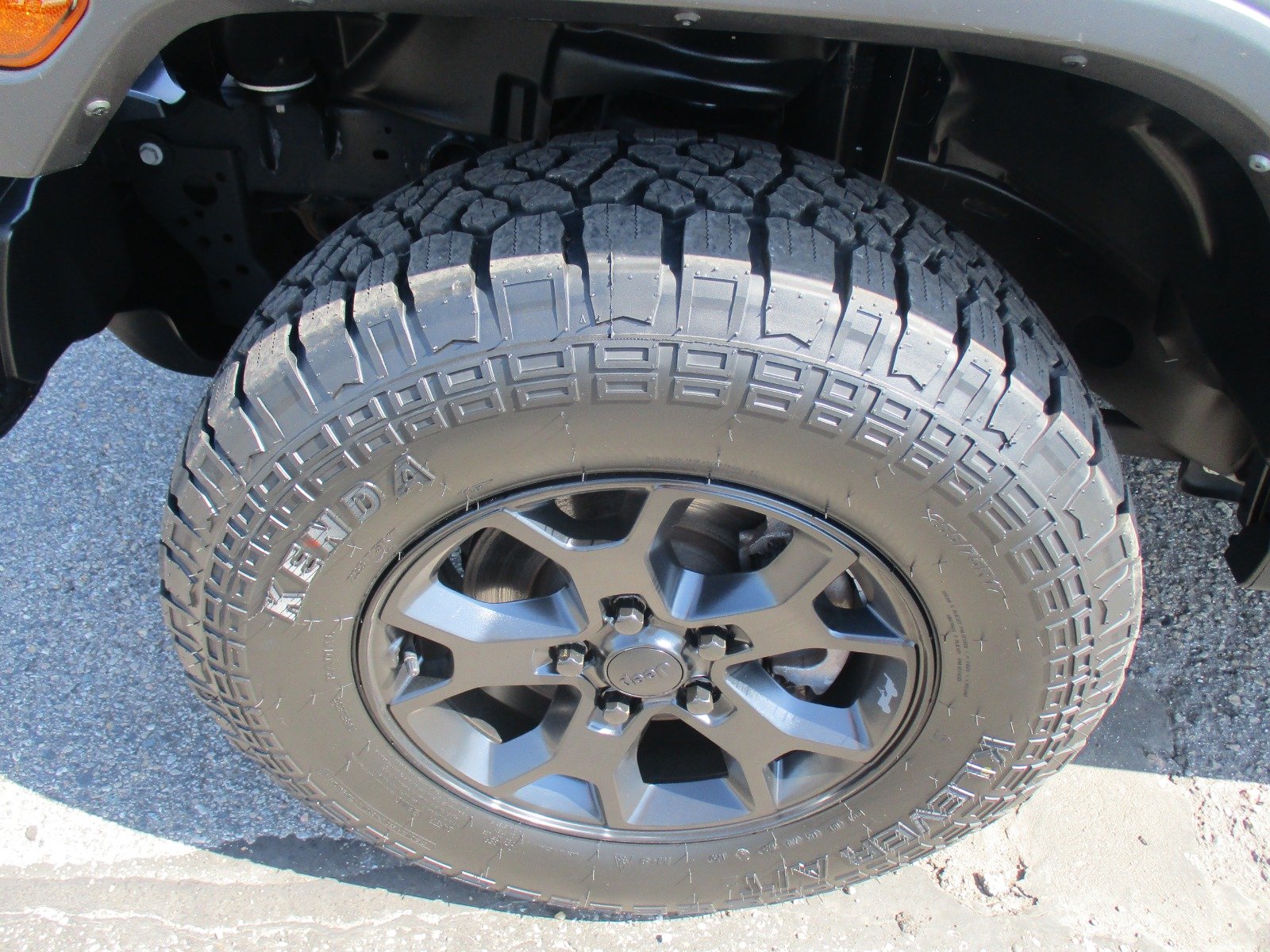 Used 2022 HYDRO BLUE Jeep Sport image 10