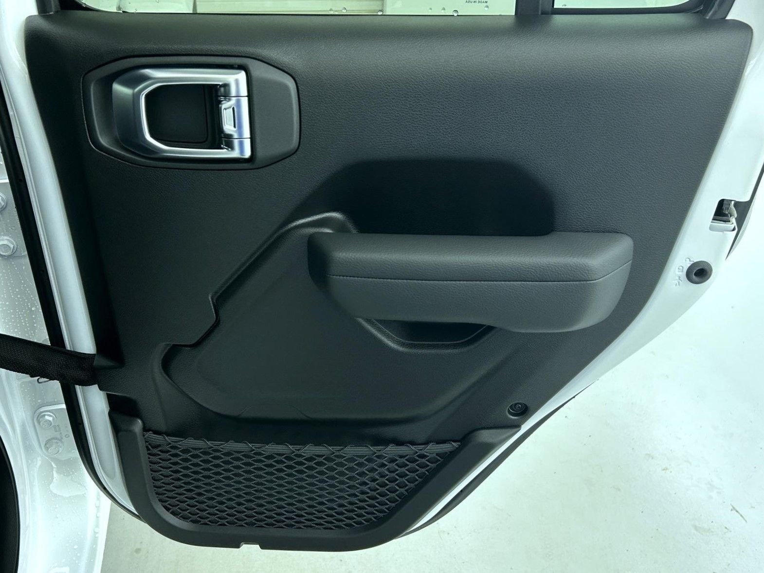 New 2026 Bright White Clearcoat Jeep Sport S image 17