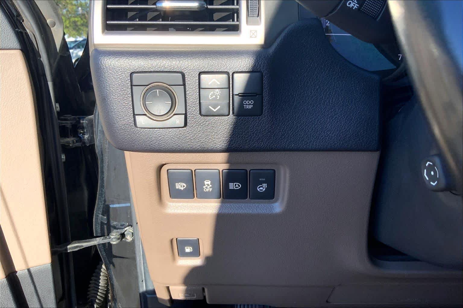 Certified Used 2021 Black Onyx Lexus Premium image 36