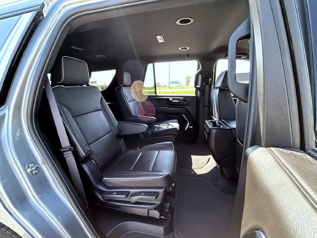 2025 Chevrolet Tahoe Premier - Photo 19