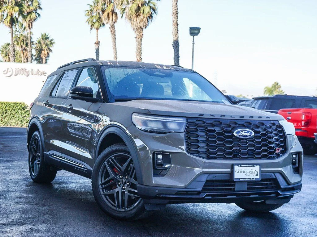 2026 Ford Explorer ST's photo