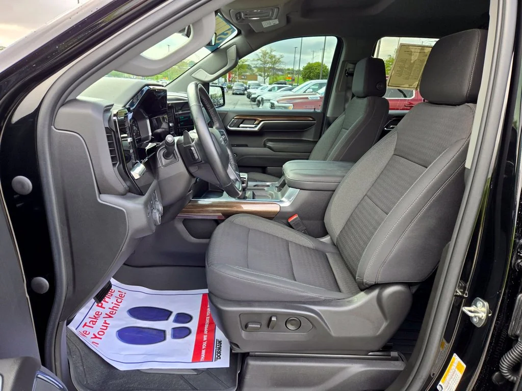 Used 2023 Black Chevrolet RST image 14