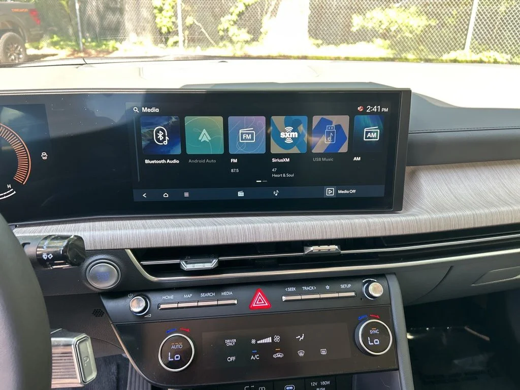 Used 2026 White Hyundai Blue image 18