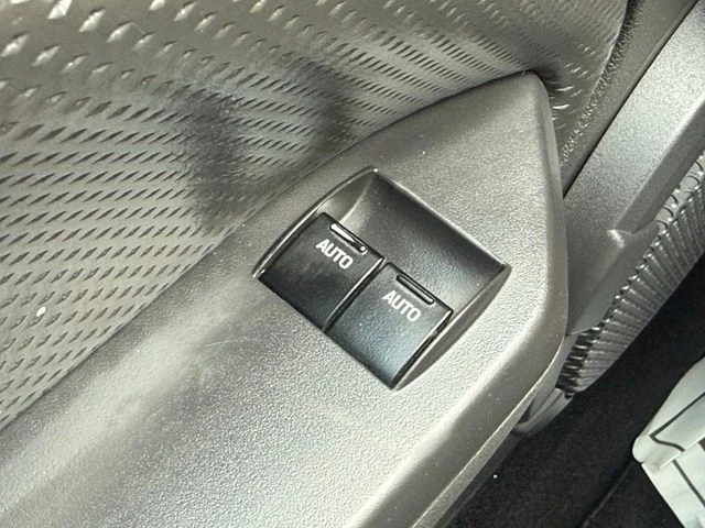 Used 2007 Tungsten Gray Clearcoat Metallic Ford GT Premium image 17