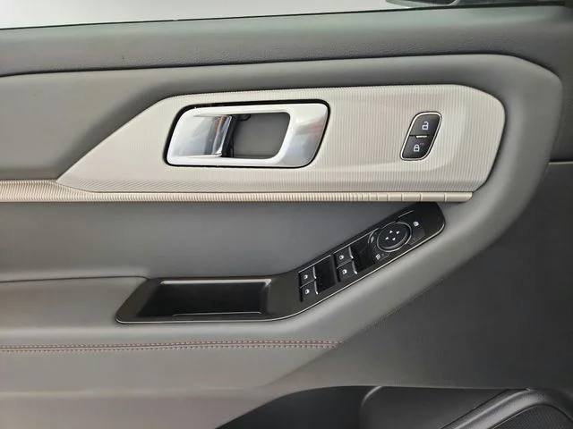 New 2026 Vapor Blue Metallic Ford Active image 53